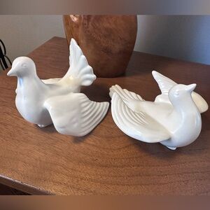 Vintage White Porcelain Dove Figurines – Pair | Wedding / Home Décor / MCM